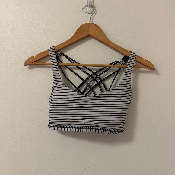 Lululemon Free To Be Bra (Wild) Sports Bra in Black and White Stripe | Size 6 - Picture 1 of 6